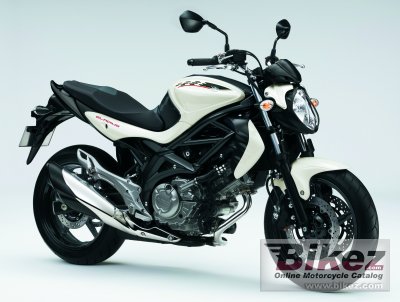 2012 Suzuki Gladius photo